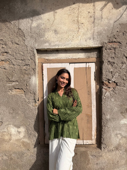 Kacchi kairi Kurti